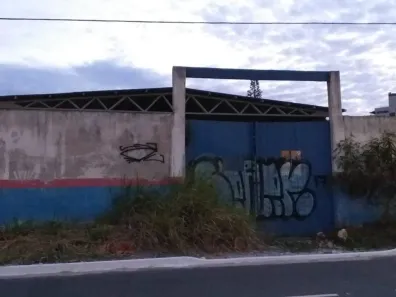Galpão / Depósito / Armazém para alugar, 300m² no Cancela Preta, Macaé