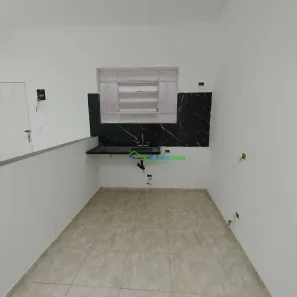Casa com 1 Quarto para alugar, 50m² no Vila Dirce, Carapicuíba