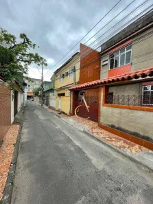 Casa de Condomínio com 2 Quartos para venda ou aluguel, 95m² no Centro, Nova Iguaçu