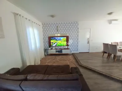 Sobrado com 3 Quartos à venda, 215m² no Vila Nova, Joinville