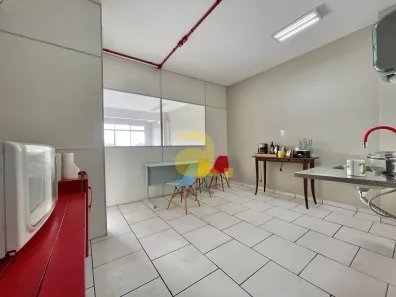 Conjunto Comercial / Sala para alugar, 300m² no Água Verde, Blumenau