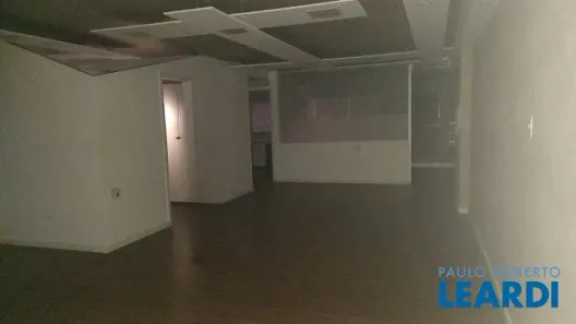 Conjunto Comercial / Sala para alugar, 97m² no Vila Assunção, Santo André