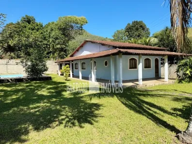 Fazenda / Sítio / Chácara com 4 Quartos à venda, 720m² no Centro, Cachoeiras de Macacu