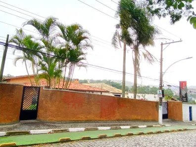 Casa com 4 Quartos à venda, 333m² no Centro, Embu das Artes