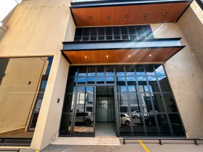 Galpão / Depósito / Armazém com 2 Quartos à venda, 352m² no Santa Maria, Uberaba
