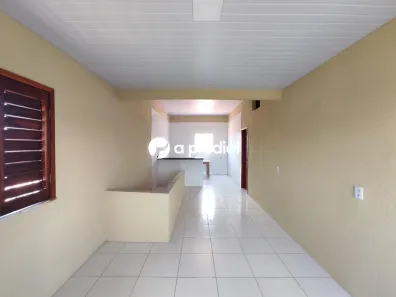 Casa com 2 Quartos para alugar, 70m² no Boa Vista-Castelão, Fortaleza