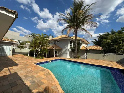Sobrado com 4 Quartos para alugar, 450m² no Jardim União, Cambé