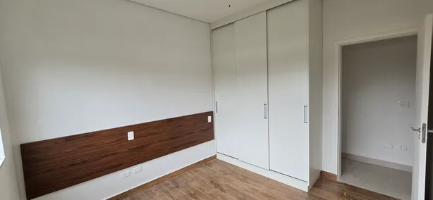 Casa de Condomínio com 3 Quartos para alugar, 198m² no Chácara dos Junqueiras, Carapicuíba