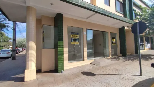 Conjunto Comercial / Sala para alugar, 48m² no Centro, Toledo