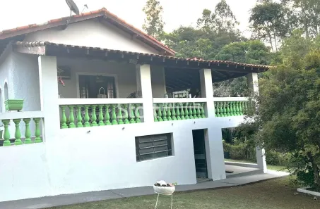 Fazenda / Sítio / Chácara com 2 Quartos à venda, 250m² no , Laranjal Paulista