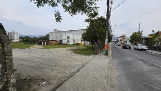 Terreno / Lote / Condomínio para alugar, 15500m² no Centro, Camboriú