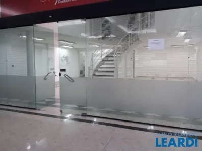 Loja / Salão / Ponto Comercial à venda, 145m² no Alphaville, Santana de Parnaíba
