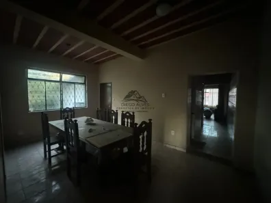 Loja / Salão / Ponto Comercial com 4 Quartos à venda, 300m² no Centro, Betim
