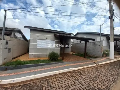 Casa de Condomínio com 2 Quartos à venda, 64m² no Jardim Monte Alegre, Campo Grande