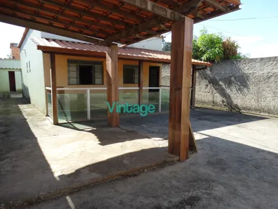 Casa com 3 Quartos à venda, 140m² no Florença, Ribeirão das Neves