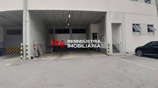 Galpão / Depósito / Armazém para alugar, 889m² no Santa Fé, Osasco