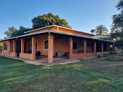 Fazenda / Sítio / Chácara com 3 Quartos para venda ou aluguel, 1000m² no Itapecerica, Salto