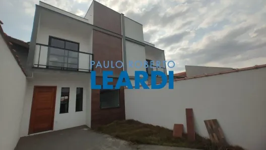 Sobrado com 3 Quartos à venda, 135m² no Jardim das Acácias, Poços de Caldas