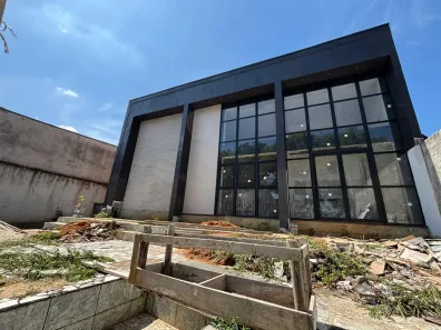Galpão / Depósito / Armazém à venda, 374m² no Água Limpa, Volta Redonda