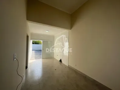Casa com 2 Quartos para alugar, 150m² no , Regente Feijó