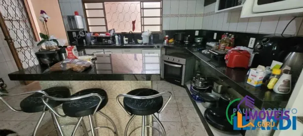 Casa de Vila com 3 Quartos à venda, 165m² no Capela, Vinhedo