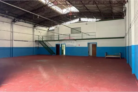 Galpão / Depósito / Armazém para alugar, 490m² no Aparecida, Bragança Paulista