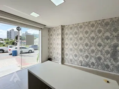 Conjunto Comercial / Sala para alugar, 65m² no Água Verde, Blumenau