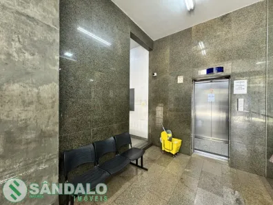 Conjunto Comercial / Sala para alugar, 51m² no Zona 03, Maringá