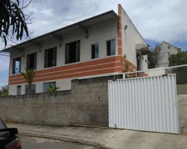 Galpão / Depósito / Armazém à venda, 390m² no Porto da Roça I, Saquarema