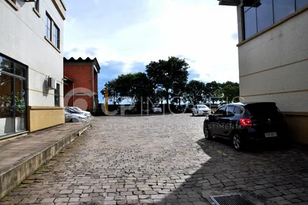 Galpão / Depósito / Armazém à venda, 2120m² no Jardim Lindóia, Porto Alegre
