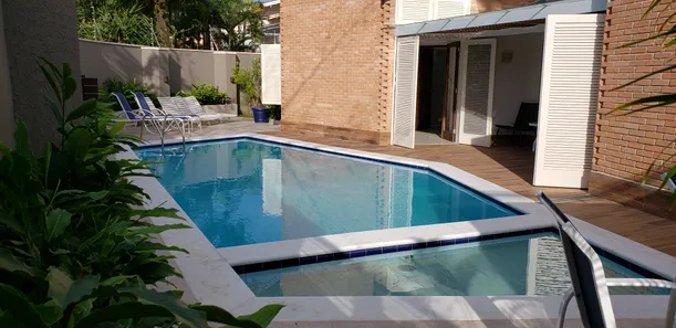Casa com 5 Quartos para venda ou aluguel, 700m² no Jardim Virgínia, Guarujá
