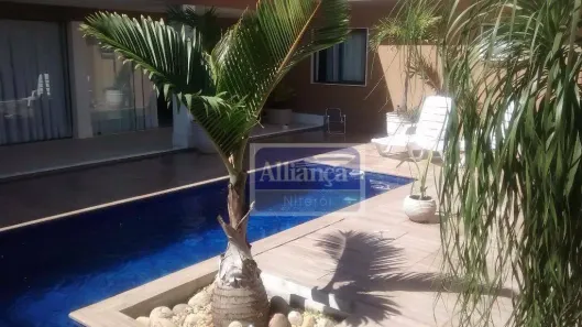 Casa de Condomínio com 4 Quartos à venda, 460m² no Itaipu, Niterói