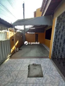 Casa com 4 Quartos para alugar, 136m² no Maraponga, Fortaleza