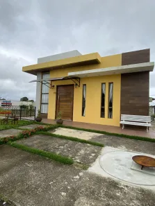 Casa de Condomínio com 3 Quartos para alugar, 165m² no , Bananeiras