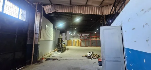 Galpão / Depósito / Armazém com 2 Quartos para alugar, 261m² no São Cristóvão, Rio de Janeiro