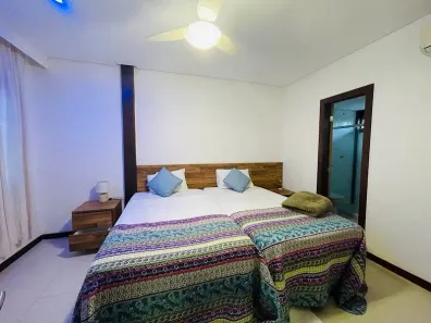 Casa de Condomínio com 6 Quartos para venda ou aluguel, 256m² no , Mata de São João