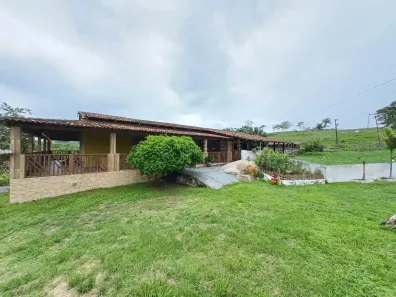 Fazenda / Sítio / Chácara com 3 Quartos à venda, 428m² no , Pombos