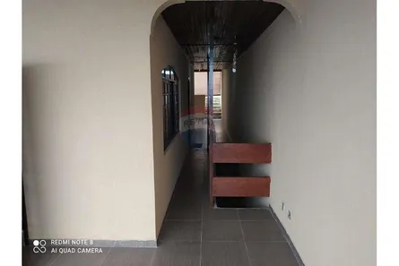 Sobrado com 2 Quartos para alugar, 220m² no Vila Flórida, Mauá