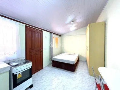 Kitnet com 1 Quarto para alugar, 20m² no Pantanal, Florianópolis