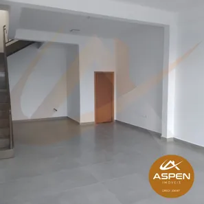 Loja / Salão / Ponto Comercial para alugar, 110m² no Centro, Arapongas