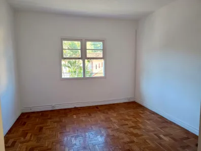 Casa com 2 Quartos para alugar, 100m² no Valparaíso, Petrópolis