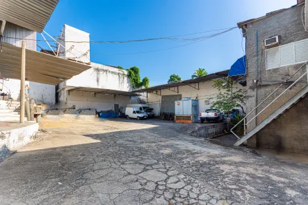 Galpão / Depósito / Armazém à venda, 2300m² no Ilha da Conceição, Niterói