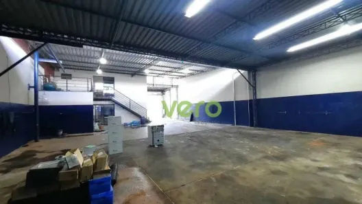 Galpão / Depósito / Armazém para alugar, 368m² no Jardim Luciane, Americana