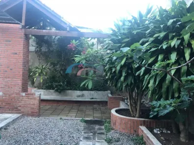 Casa com 5 Quartos para venda ou aluguel, 400m² no Universitário, Campina Grande