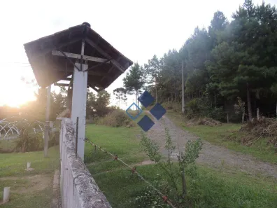 Fazenda / Sítio / Chácara com 4 Quartos à venda, 190m² no , Tijucas do Sul