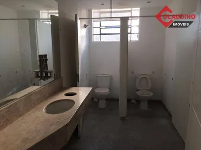 Galpão / Depósito / Armazém à venda, 680m² no Bosque da Saúde, São Paulo