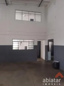 Galpão / Depósito / Armazém com 2 Quartos para venda ou aluguel, 700m² no Parque São Paulo, Embu-Guaçu