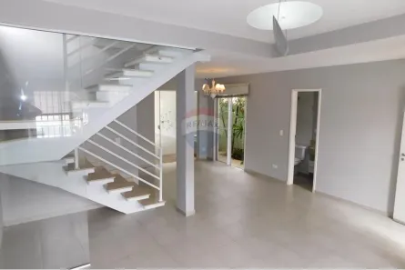 Casa de Condomínio com 4 Quartos para alugar, 146m² no Taboão, São Roque