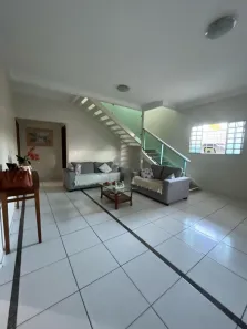 Sobrado com 5 Quartos à venda, 950m² no Vale Quem Tem, Teresina