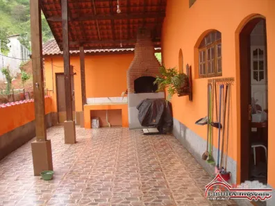 Fazenda / Sítio / Chácara com 3 Quartos à venda, 220m² no , Igaratá